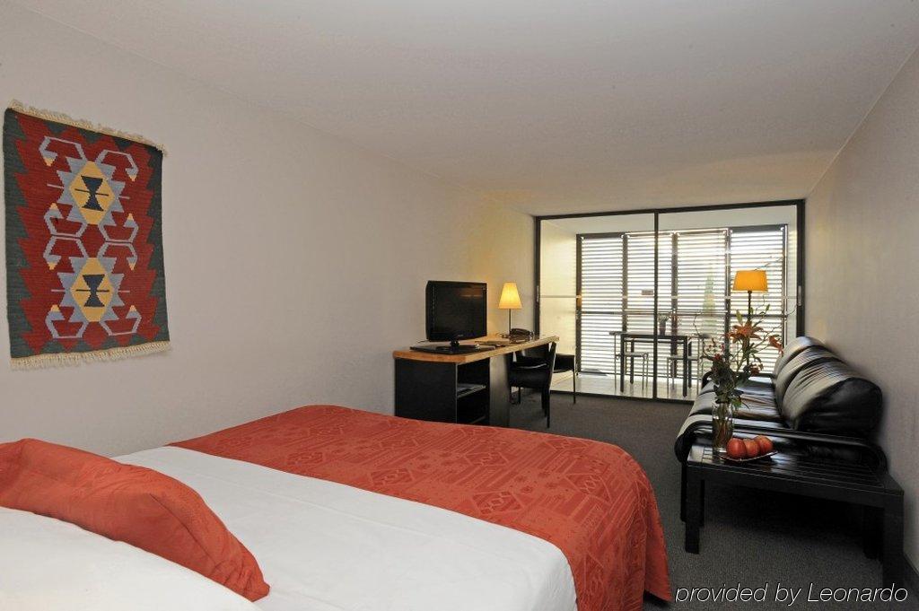 Hotel Cloitre Saint Louis Avignon Room photo